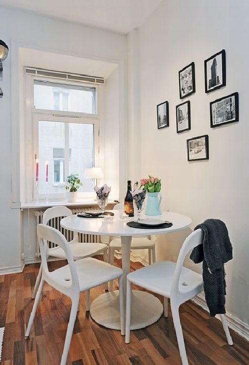 Ikea étkező képdekorációval