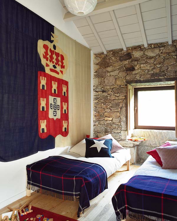 Mediterrán kőház gyerekszoba és falikárpit