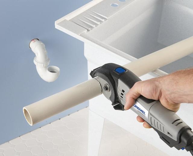 Dremel DSM20 kompakt fűrész műanyag vágás
