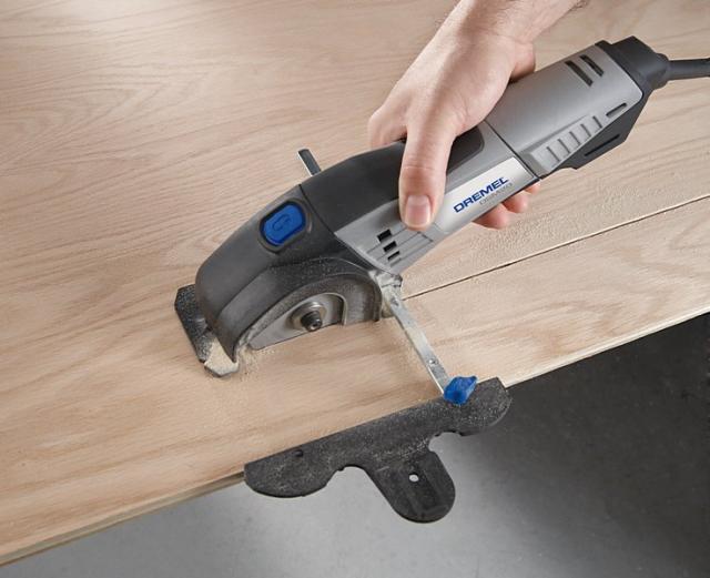 Dremel DSM20 kompakt fűrész parketta vágás