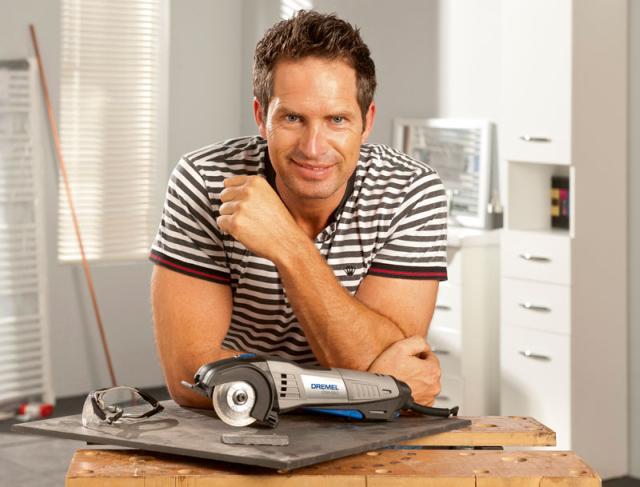 Dremel DSM20 kompakt fűrész
