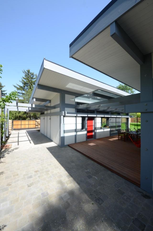 Modern duplex kertes ház 