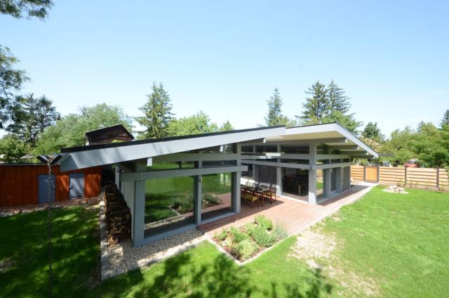 Modern kertes ház megújult belső terekkel