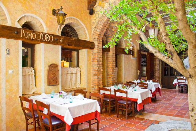 Romantikus olasz étterem szerelmeseknek