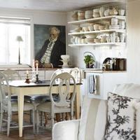 Shabby chic stílusú tálalópolc és étkező Shabby chic stílusú tálalópolc és étkező