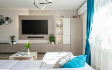 Elegáns, mégis otthonos: így újult meg ez a barátságos kecskeméti 63 m²-es belvárosi lakás